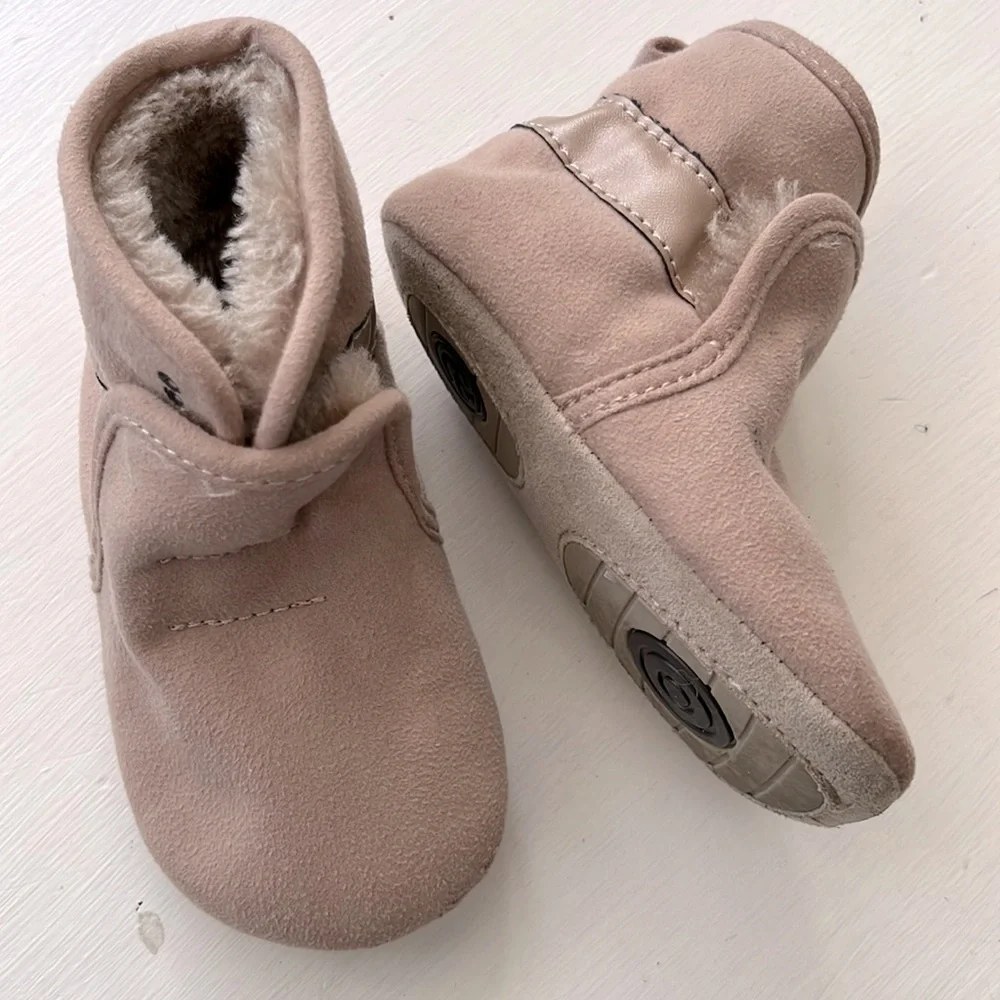 SURPRIZE BY STRIDE RITE slippers 12-18 mos.